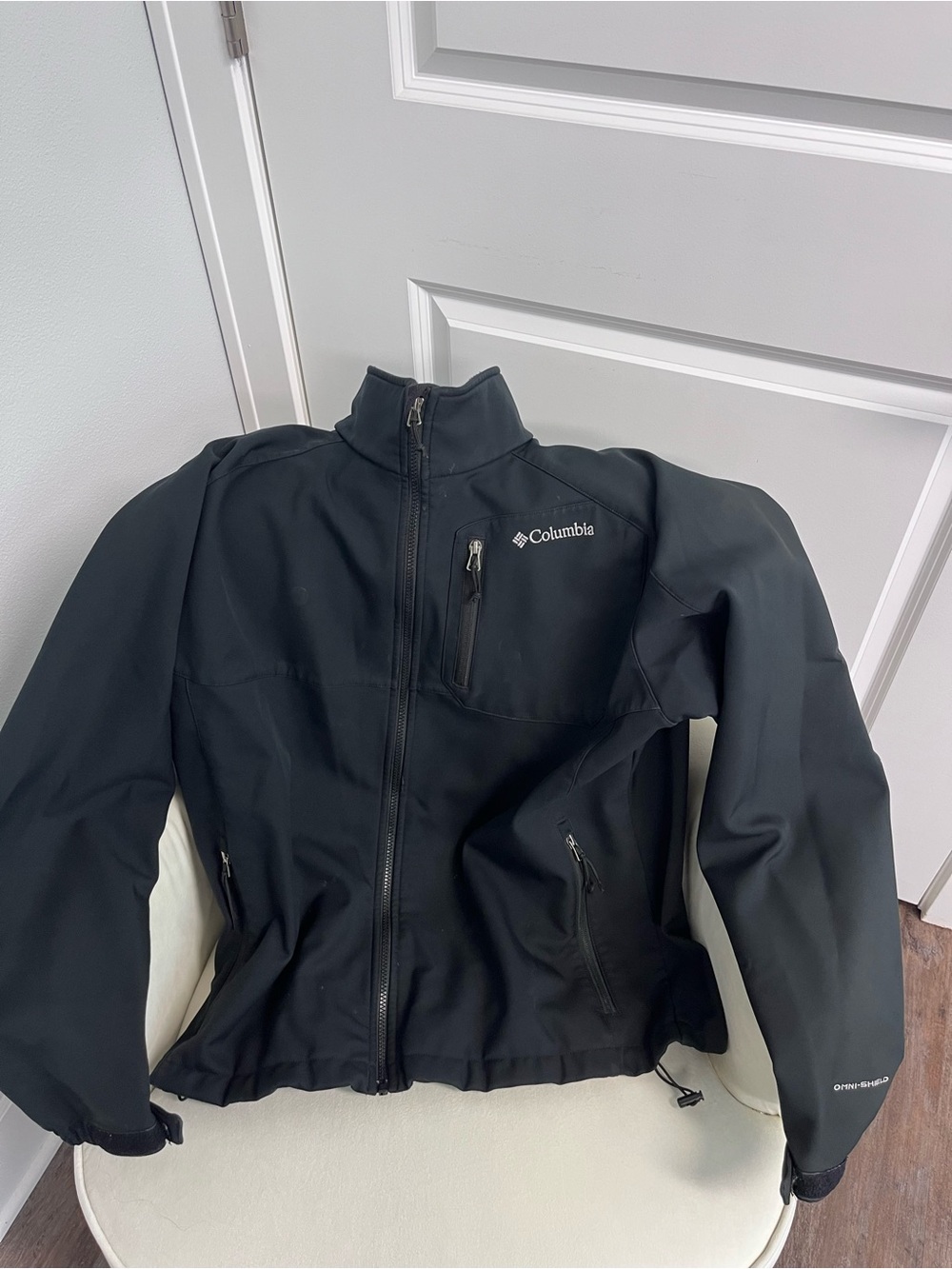 MENS XL Columbia Black Softshell Jacket